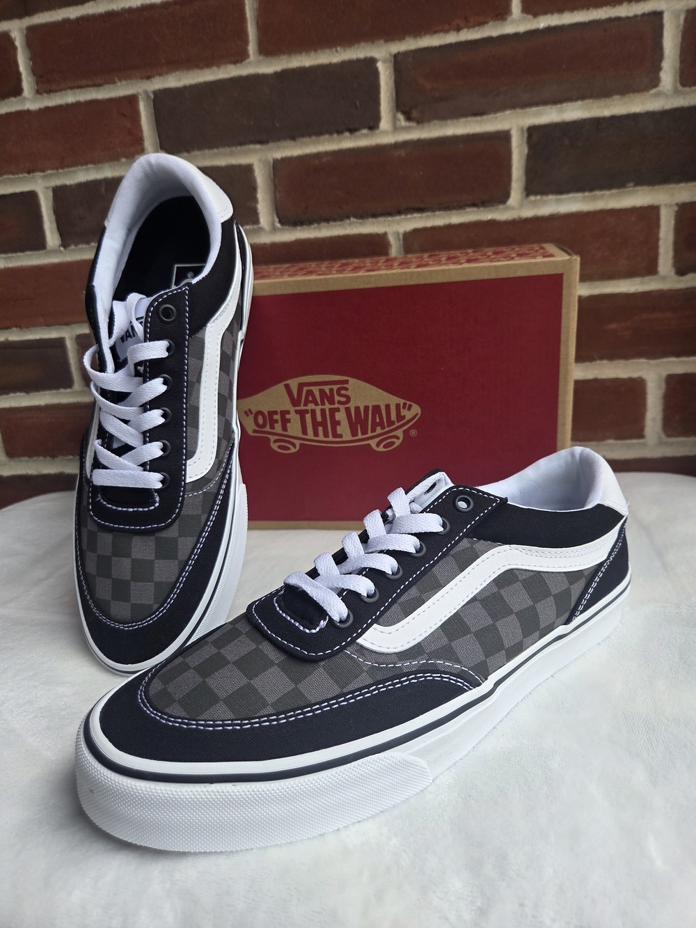 Vans Ward Checkerboard Men 10 Women 11.5 Black Gray Sneakers New With Box